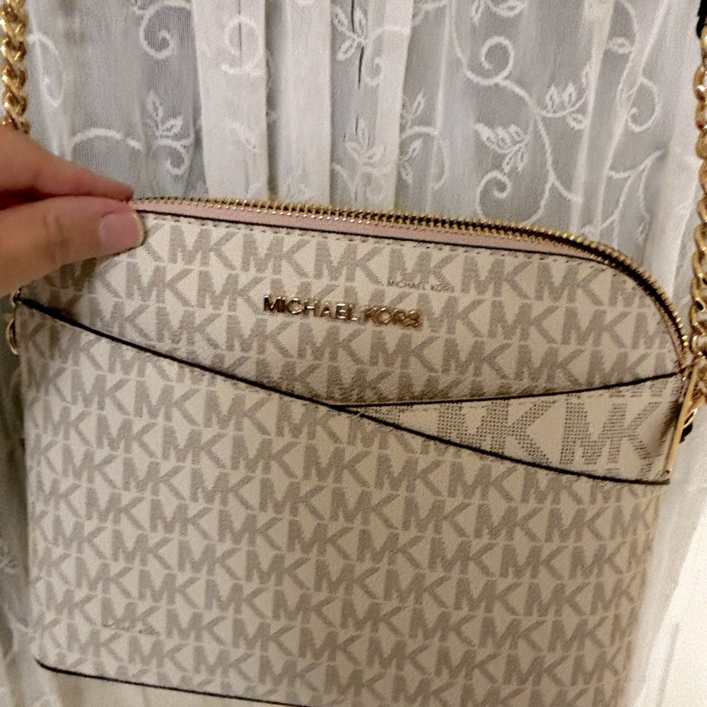 Michael Kors crossbody